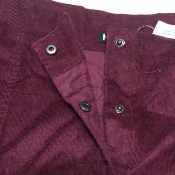 Burgundy corduroy button down skirt - Picture 4 of 6